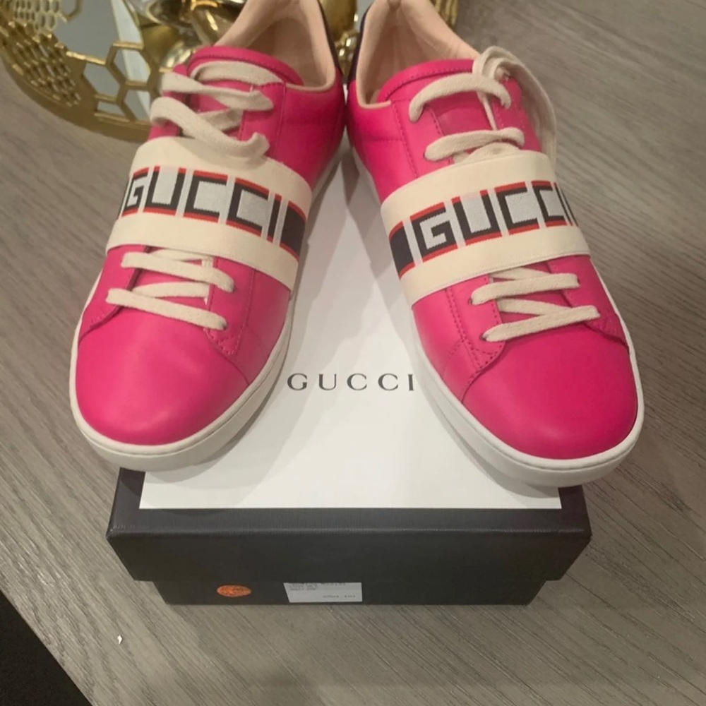 Gucci - Picture 2 of 9